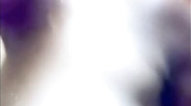 तौलिया हटाकर खोलें गर्लफ्रेंड के स्पेशल अंग