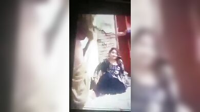 पाकिस्तानी कपल की डॉगी स्टाइल मे हॉट चुदाई वीडियो