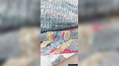 पंजाबी भाभी पडोसी टपोरी लड़के को अपनी गांड दिखा रही है