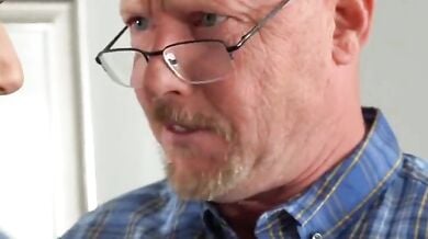 स्टेप सिबलिंग्स की चुदाई देख मॉम डैड भी शुरू हो गए