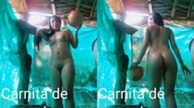 नंगी नहाते हुए पिछवाड़ा लचकाती इंडियन लड़की