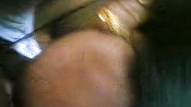 पति के लंड और आंड को चुमती चाटती बीवी