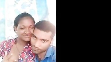 4 इंडियन लड़कियों ने ब्रा खोलकर दिखाए अपने बड़े-बड़े बूब्स!