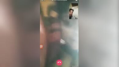 वीडियो कॉल पर लड़की ने बॉयफ्रेंड को दिखाए बड़े बड़े बूब्स