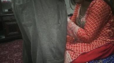 सेक्सी चूतवाली पाकिस्तानी कामवाली को चोदा मालिक ने