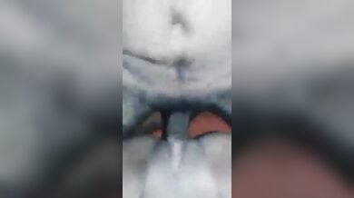 हॉट इंडियन गर्लफ्रेंड की चिकनी गुलाबी चूत चोदी