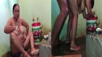 देसी भाभी नहाते वक़्त डॉगी स्टाइल मे चुदी