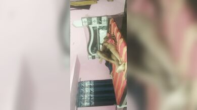 ड्राइवर रमेश से चुदी साडीवाली माधुरी आंटी