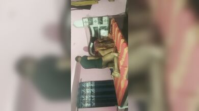 ड्राइवर रमेश से चुदी साडीवाली माधुरी आंटी