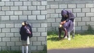 कॉलेज गर्ल ने कॉलेज के पीछे बॉयफ्रेंड को मुट्ठ मार दिया