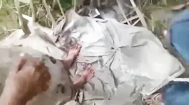 देसी लड़की ने की खेत में चुदवाने की सब तैयारी!