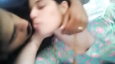 ब्यूटीफुल मासूम सी गर्लफ्रेंड के साथ मुछड़ यार ने बनाया सेक्स एम एम एस