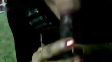 ब्लेक लंड सकिंग करती कोलगर्ल नुपुर का वीडियो