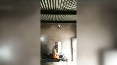 भोजपुरी देहाती पड़ोसियों ने खटिया पर की चोदा चोदी