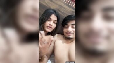 सहारनपुर की सस्ती इंस्टाग्राम इन्फेलुसर बॉयफ्रेंड के साथ सेक्स करती हुई