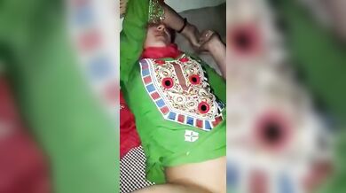रात में अंकल ने की भतीजी की टाइट चूत की चुदाई