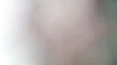 पड़ोसी औरत ने चोरी-छिपे दिया ब्लोजॉब, दिखाए अपने बूब्स और चूत