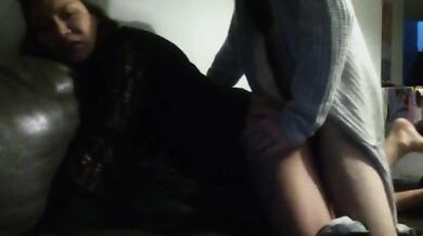 थाईलेंड की रंडी को चोदने का लाइव सेक्स वीडियो बीवी को दिखाया