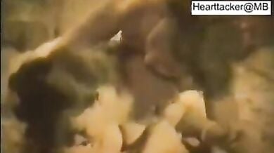 70 के दशक की मल्लू सॉफ्टकोर पोर्न फिल्म एक्ट्रेस शकीला का हॉट बीएफ