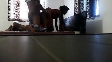 कामवाली लड़की को मालिक ने चोदा घोड़ी बना के