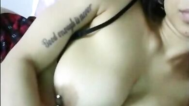 बड़ी देसी चूत खोल दी भाभी ने वेबकैम पर आशीक के लिए