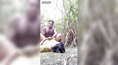 गन्ने के खेत में लड़के ने जमकर चोदी अपनी प्रेमिका