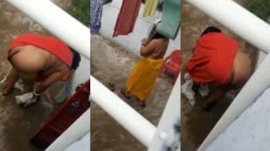 नहाने के बाद कपड़े बदलती पड़ोसी आंटी की बड़ी गांड मैंने चुपके से देखी