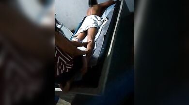 मसाज पार्लर वाली भाभी की सकिंग और चुदाई की वीडियो