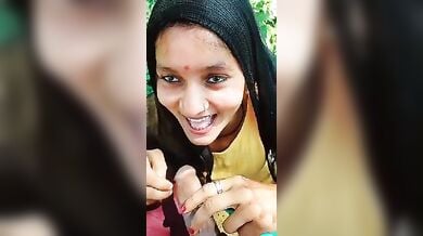 जंगल में देहाती माल का लंड सकिंग