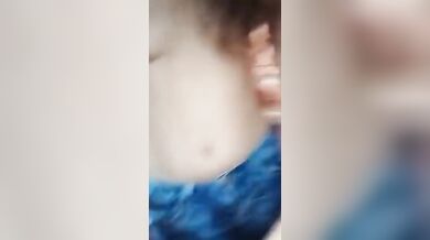 क्यूट लड़की ने कपड़े उतारकर दिखाया अपना कुंवारा नंगा बदन