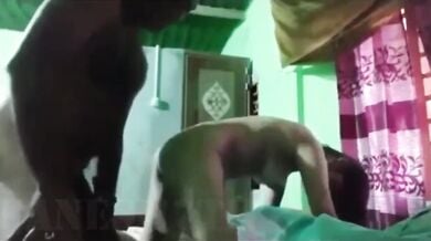 पति ने बनाया अपनी बीवी का डॉगी स्टाइल चुदाई वीडियो