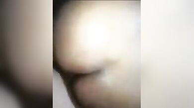 पति का आदेश मानकर बीवी ने बड़ी मुश्किल से मराई अपनी गांड