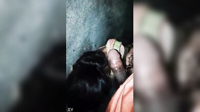 साडीवाली बिहारी आंटी ने मोटा लंड चूसा