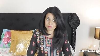 मल्लू पोर्नस्टार हॉर्नी लिली ने खोलकर दिखाई चूत और गांड!