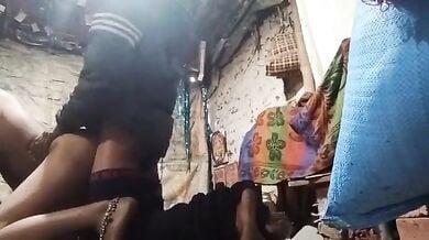 देहाती भाभी को अंग्रेजी शॉट लगा के चोदने का देसी बीएफ वीडियो