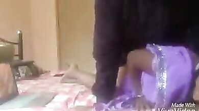 मैनेजर ने लॉज में की अपने ऑफिस की साड़ी वाली मराठी कर्मचारी की चुदाई