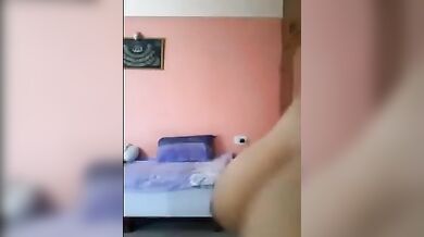 इस लड़की ने अपने बूब्स का साइज दिखाकर हमें चौंका दिया