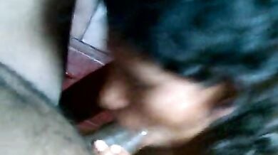 लोन लेने के लिए लंड चूसा सेक्सी मल्लू वुमन ने