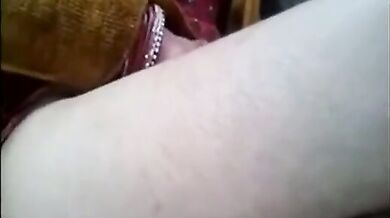 ड्राईवर ने ऐसे चोदा की मम्मी याद आ गई