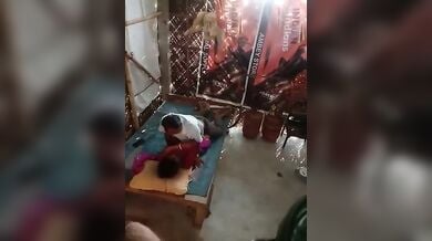 बिजली का कनेक्शन काटने आये अंकल से चुद गई देसी भाभी