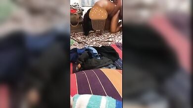 हर्षा को लण्ड पर बिठा कर पीछे की तरफ से चोदा