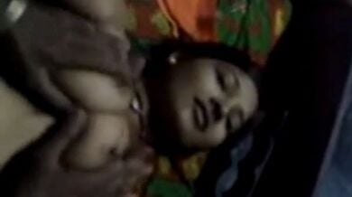 अंकल ने की देसी चूची मालिश लड़की के बॉल्स की