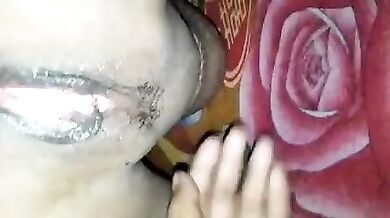 मम्मी की रंडी सहेली रूपमती आंटी को चोदा कोलेज बॉय ने