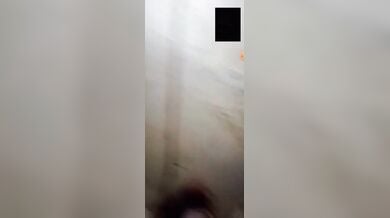 स्पा की रिसेप्शनिस्ट आंटी का भोसडा वीडियो कॉल में देखा