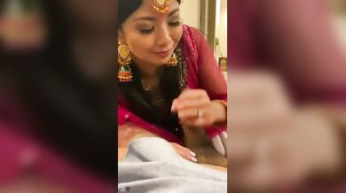 एनआरआई पंजाबी लड़की ने शादी के मौके पर बॉयफ्रेंड का लंड चूसा