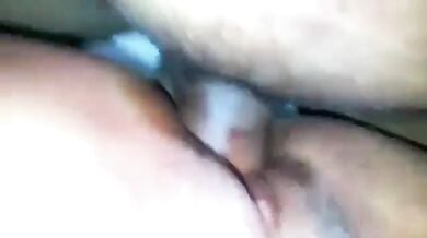 इंडियन औरत की वर्जिन चूत से निकला चुदाई का खून