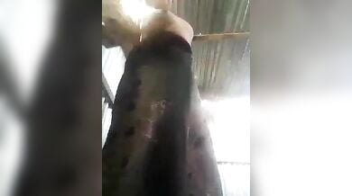 मुस्लिम वर्जिन गर्ल ने चूत दिखाई वीडियो कॉल में
