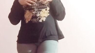 दिल्ली की सेक्सी आइटम स्नेहा का न्यूड स्ट्रिपटीज वीडियो