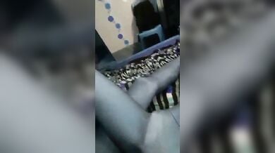 अंकल जल्दी झड़ गया तो बंगाली भतीजी गुस्से में झगड़ने लगी