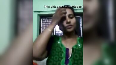 प्रीति दीदी ने कुर्ती में से अपनी दोनों चूचियां निकाल कर दिखाई